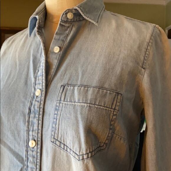 J CREW FACTORY EUC Lt chambray shirt - Picture 1 of 5